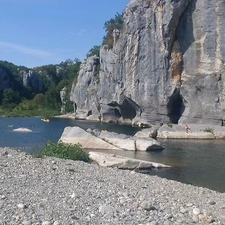 Location De Gites Les Sources Chambonas/Les Vans Exterior photo