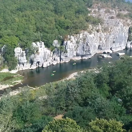 Location De Gites Les Sources Chambonas/Les Vans Exterior photo